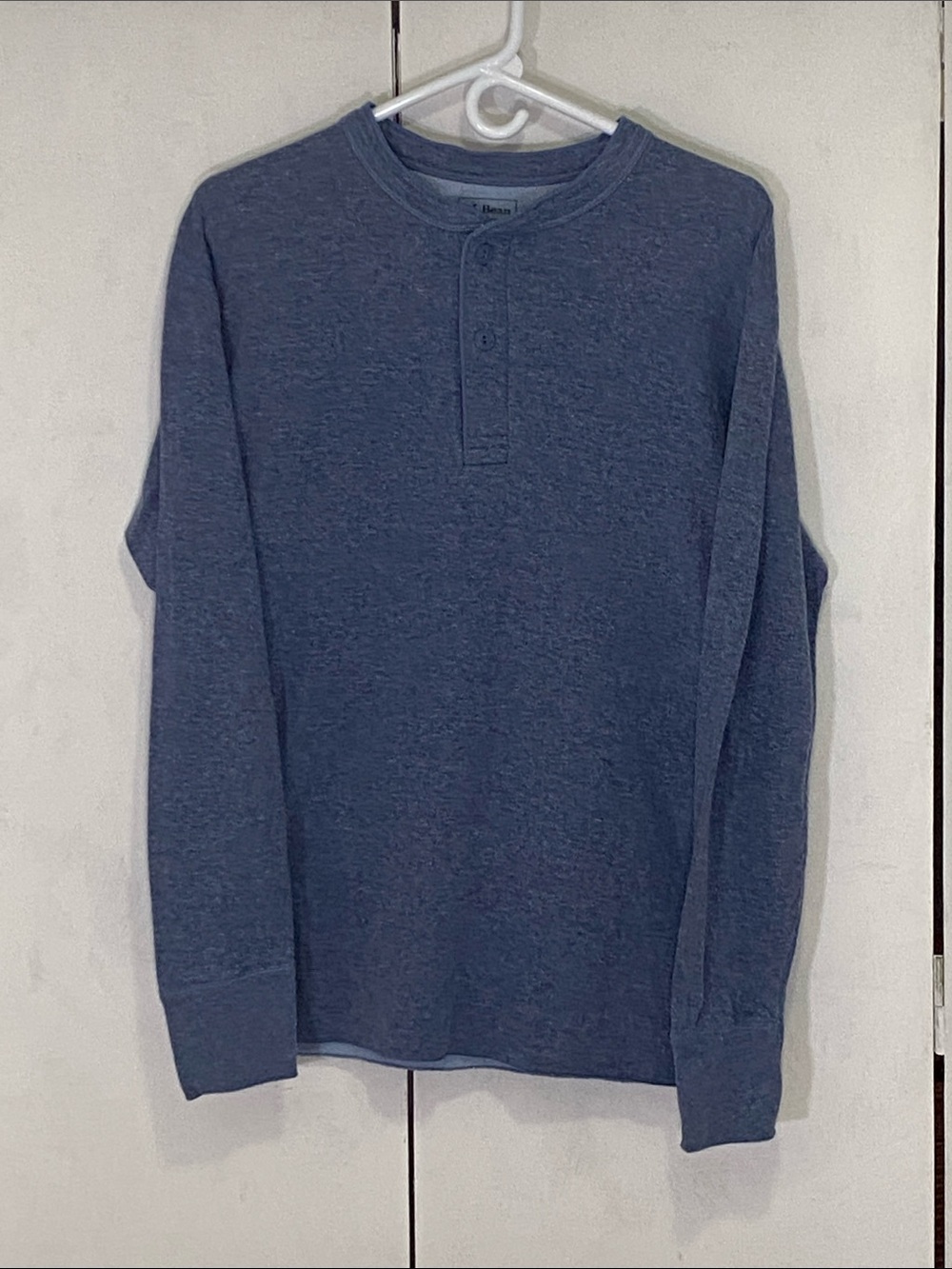 L.L. Bean Men's Heather Navy Henley Long Sleeve Shirt